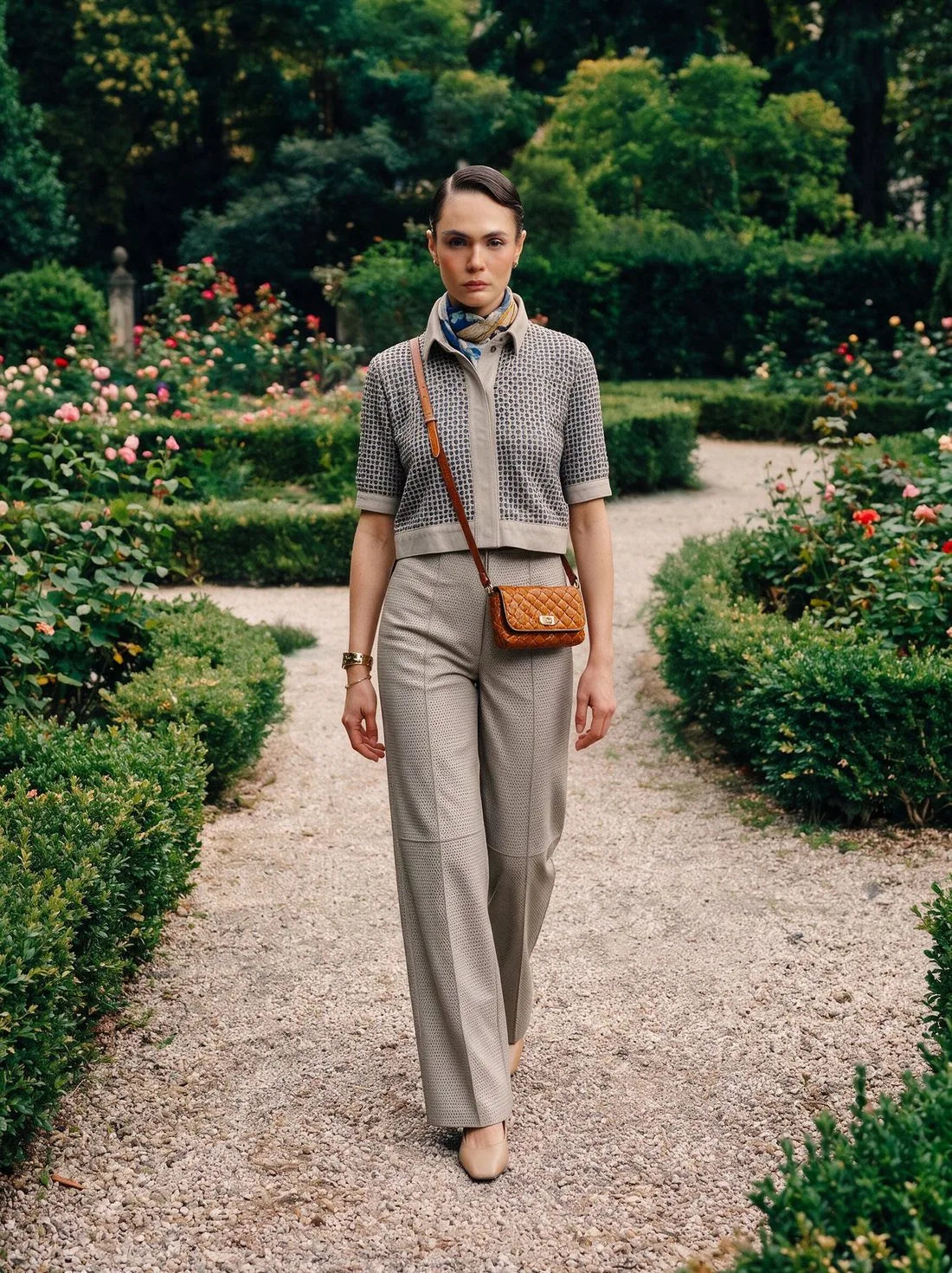 Look off-white em pelica trabalhada a laser, jardim