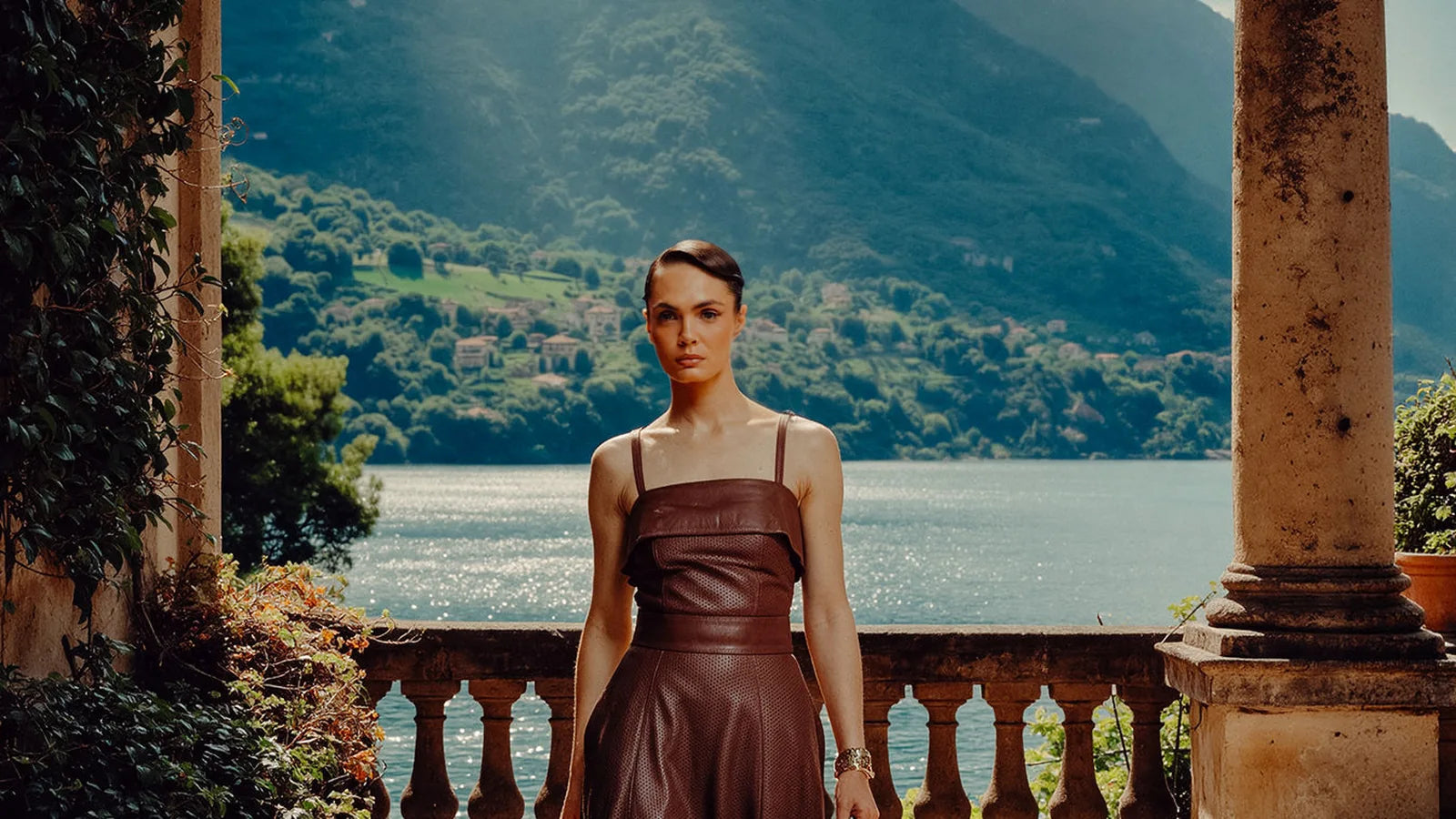 Vestido Midi com Laser Palermo, campanha Riviera Bardot